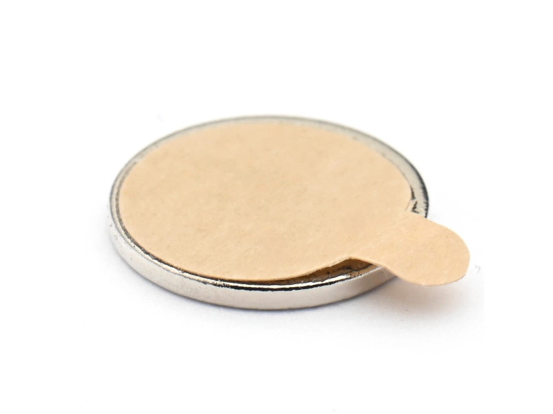 D10 x 1 / N38 - neodimov magnet (NdFeB) / samolepilni, s trakom 3M 467MP