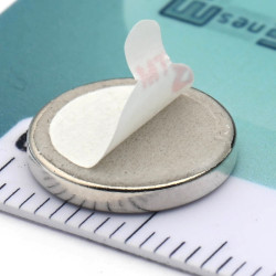 D12 x 2 / N38 - neodimov magnet (NdFeB) / samolepilni, s peno 3M 4920