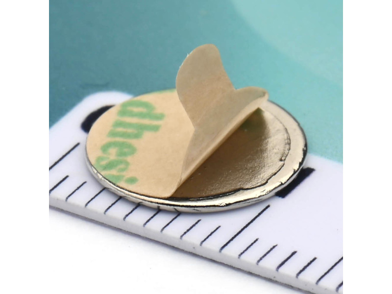 D10 x 0,6 / N38 - neodimov magnet (NdFeB) / samolepilni, s trakom 3M 467MP