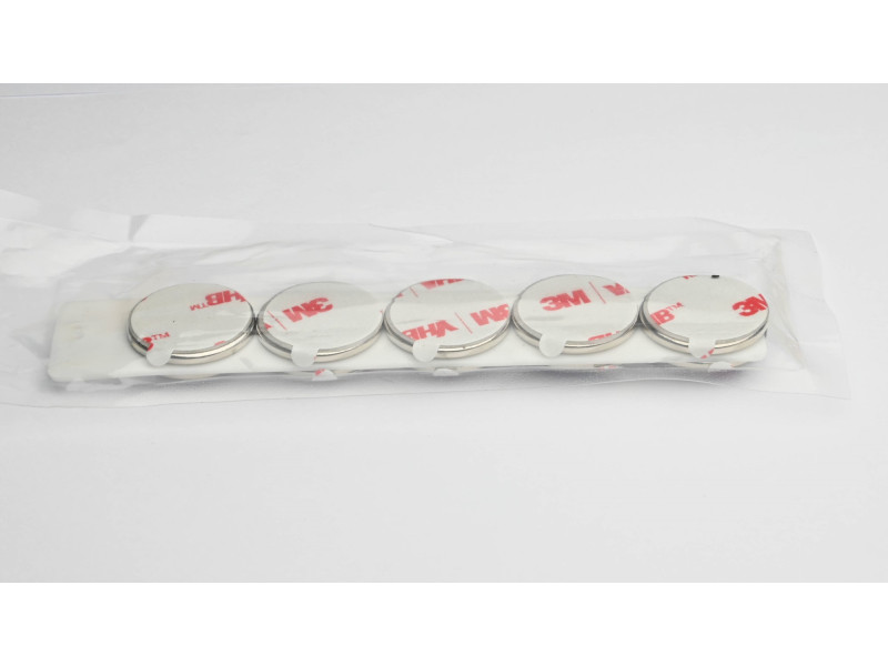 D20 x 2 / N38 - neodimov magnet (NdFeB) / samolepilni, s peno 3M 4920