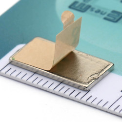 15 x 8 x 1 / N38 - Neodimov magnet (NdFeB) / samolepilni, s trakom 3M 467MP