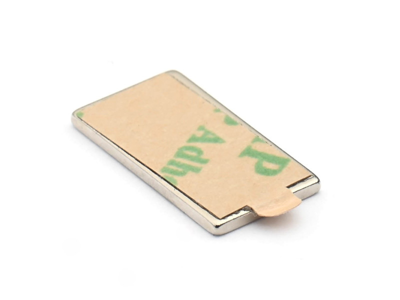 15 x 8 x 1 / N38 - Neodimov magnet (NdFeB) / samolepilni, s trakom 3M 467MP