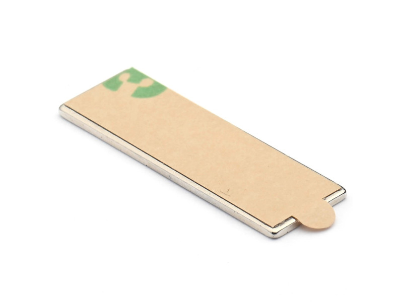 30 x 10 x 1 / N38 - Neodimov magnet (NdFeB) / samolepilni, s trakom 3M 467MP