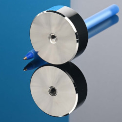 Magnet, priemer 40 mm, vnútorný závit M6, výška 15 mm, neodymový