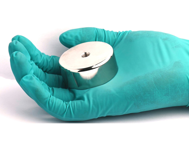 Magnet, průměr 50 mm, vnitřní závit M8, výška 20 mm, neodymový