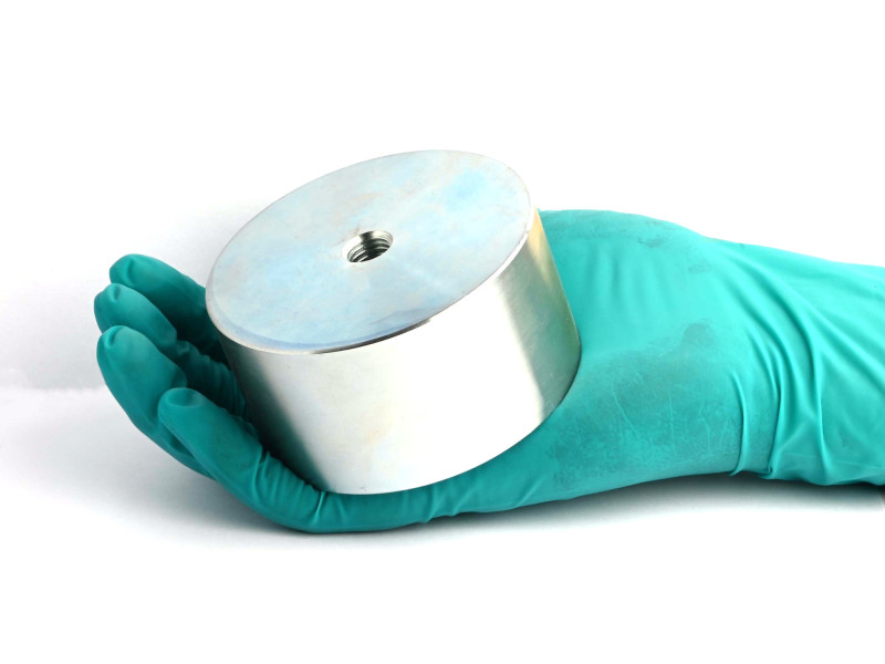 Magnet, diameter 85 mm, M12 innvendig gjenge, høyde 45 mm, neodymium