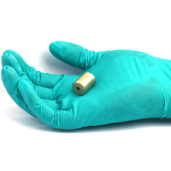 Pirinç gövde içinde mıknatıs, çap 15 mm, M4 iç dişli, yükseklik 20 mm, neodimyum