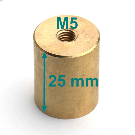Magnet v medeninastem ohišju, premer 20 mm, notranji navoj M6, višina 25 mm, neodim