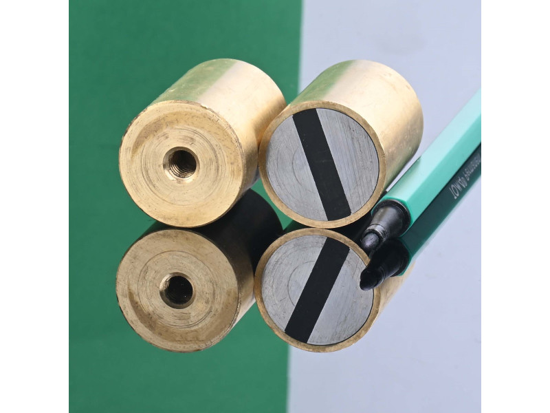 Magnet v medeninastem ohišju, premer 25 mm, notranji navoj M6, višina 35 mm, neodim