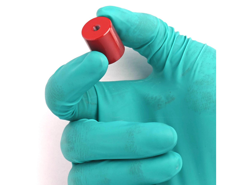 Mágnes, átmérő 17 mm, M4 belső menettel, magasság 20 mm, AlNiCo