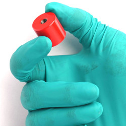 Magnet, diameter 20,6 mm, M6 innvendig gjenge, høyde 19 mm, AlNiCo