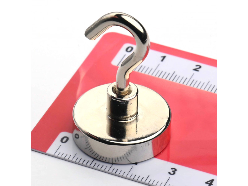 Magnet i hölje med ögonkrok, diameter 25 mm, med skruvhylsa M4 - neodymium