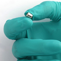 Mıknatıs, çap 6 mm, M3 iç dişli, yükseklik 6 mm, neodimyum