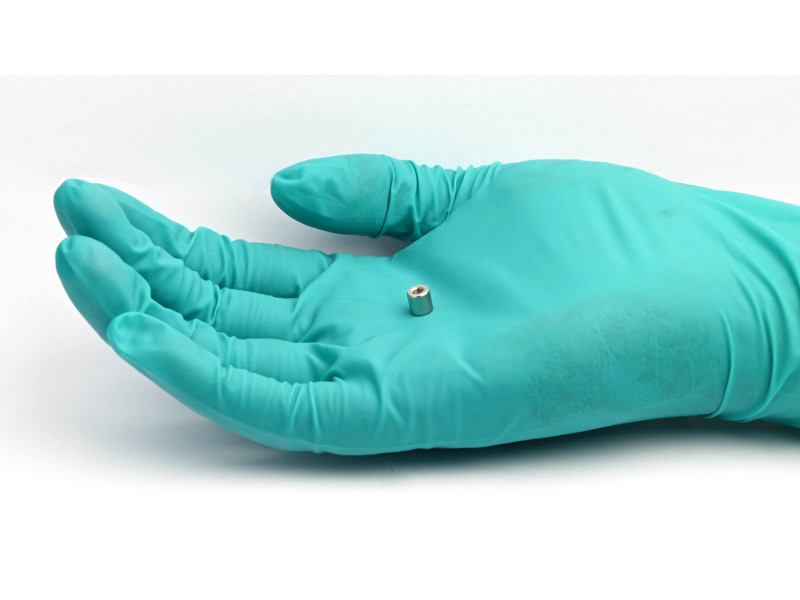 Magnet, premer 6 mm, notranji navoj M3, višina 6 mm, neodim