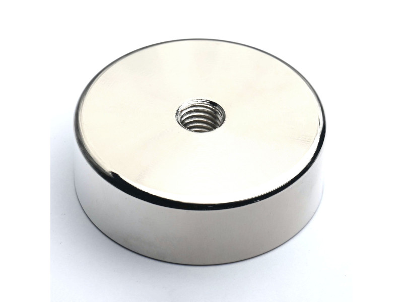 Magnet, premer 45 mm, notranji navoj M8, višina 15 mm, neodim