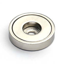 Magnet v ohišju, premer 20 mm, z odprtino za vijak s ploščato glavo, neodim