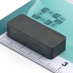 24,5 x 9,85 x 6 / F30 - ferrittmagnet