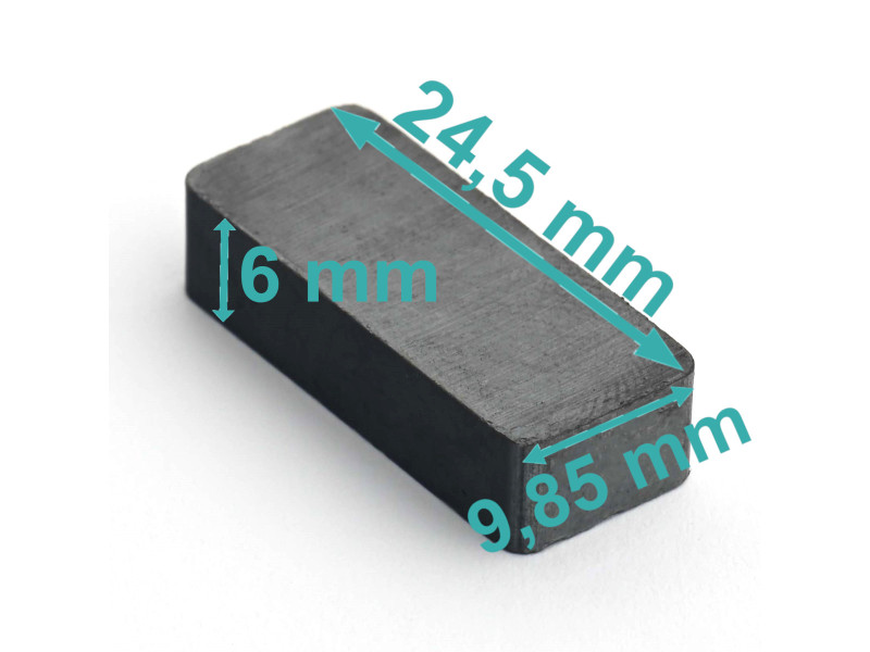 24,5 x 9,85 x 6 / F30 - feritni magnet