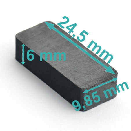 24,5 x 9,85 x 6 / F30 - feritový magnet