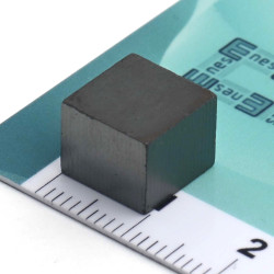 10 X 10 X 8 / F30 - ferrittmagnet