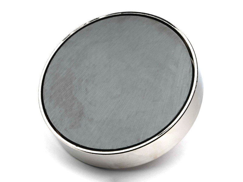 Magnet i hus, diameter 97 mm, med skruestik M8-ferrit