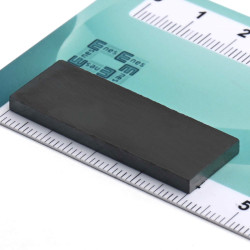 40 x 15 x 3 / F30 - feritni magnet