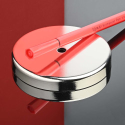 Magnet i hus, diameter 81,3 mm, med boring til fladhovedskrue, ferrit