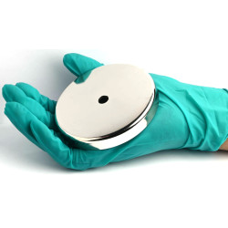 Magnet v ohišju, premer 98 mm, z odprtino za vijak z ravno glavo, feritni