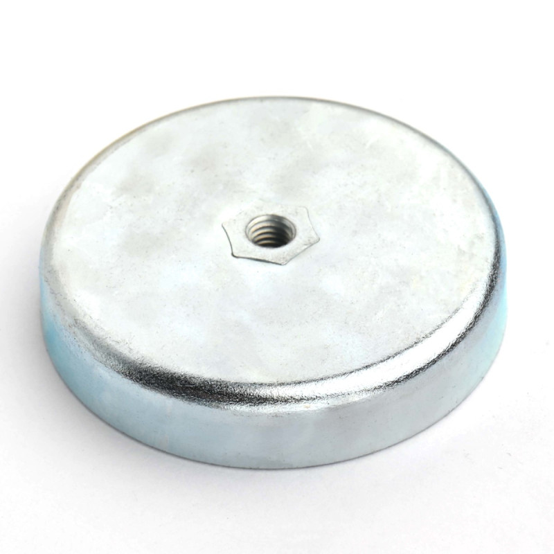 Magnet, premer 40 mm, notranji navoj M4, višina 8 mm, ferit