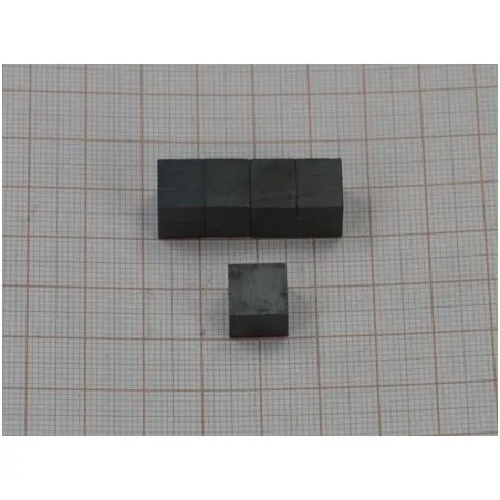 10 X 10 X 8 / F30 - ferrite magnet