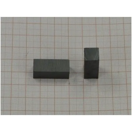 25 x 10 x 10 / F30 - ferrite magnet