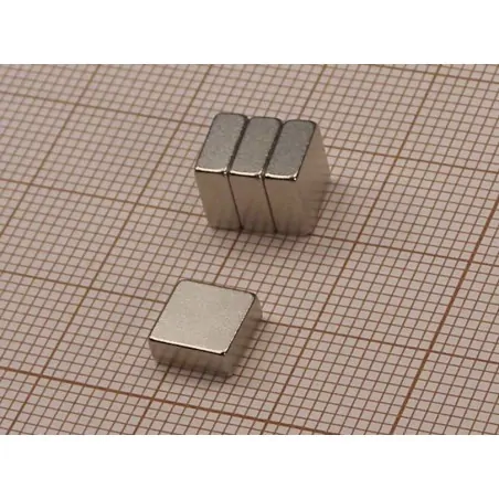 7 x 7 x 3 / N38 - Neodymium magnet (NdFeB)