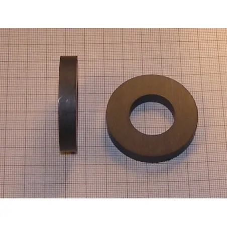 D46,5 x d22,5 x 8 / F30 - ferrite magnet