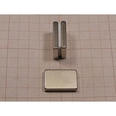 30 x 20 x 5 / N38 - NdFeB (neodymium) magnet